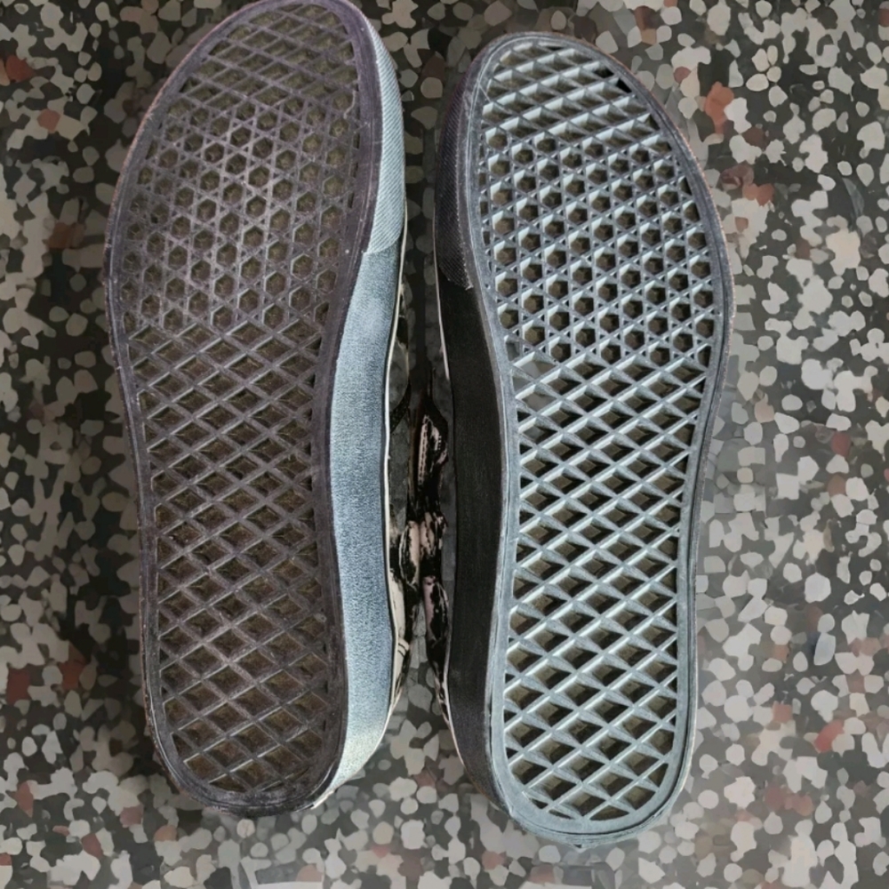 raad shop shoes Skull Slip Ons Men 6.5 Women 8.5 - Picture 9 of 9